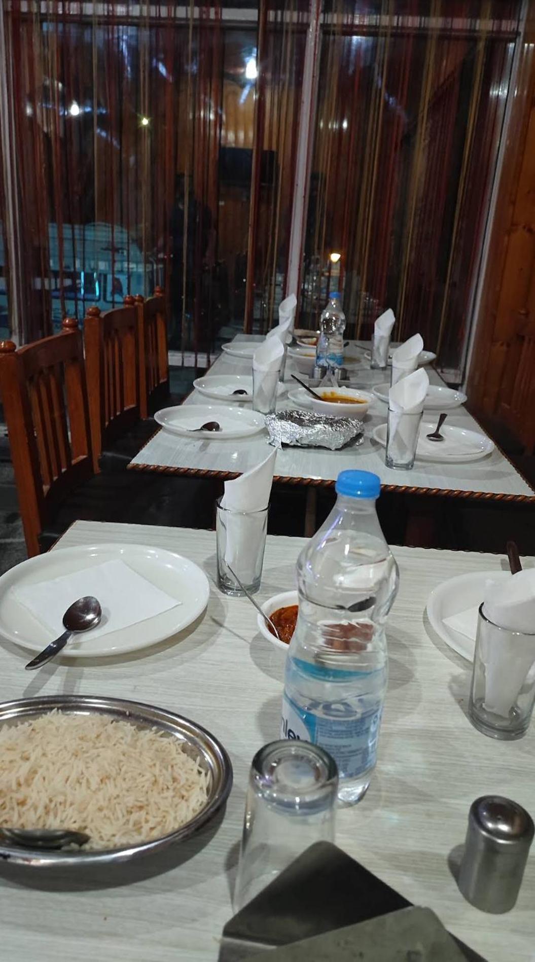 New Zum Zum Hotel & Restaurant Сринагар Экстерьер фото